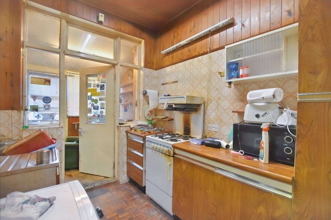 22 Allen Road, Beckenham, Kent, BR3 4NP 4