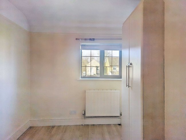 16 York Street, Mitcham, CR4 4JY 2