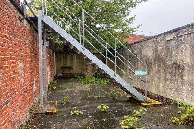 3 Fore Street, Trowbridge, Wiltshire, BA14 8HY 1