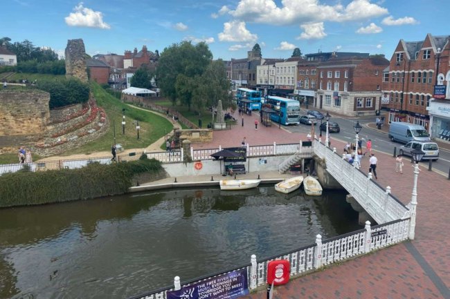 100 High Street, Tonbridge, TN9 1AN 2