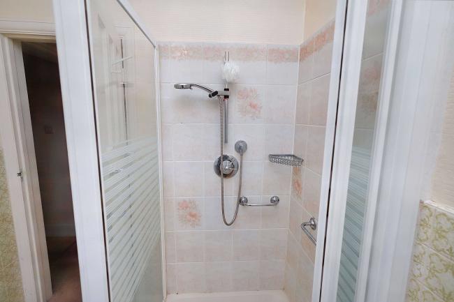 Flat 4 Kennard Mansions, Friern Barnet Road, New Southgate, London, N11 3DN 8