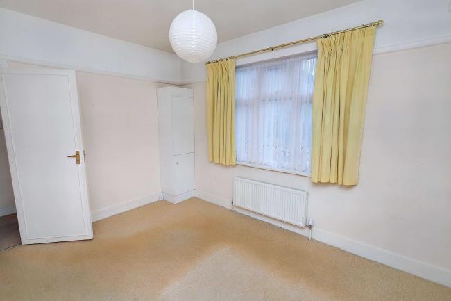 Flat 4 Kennard Mansions, Friern Barnet Road, New Southgate, London, N11 3DN 8