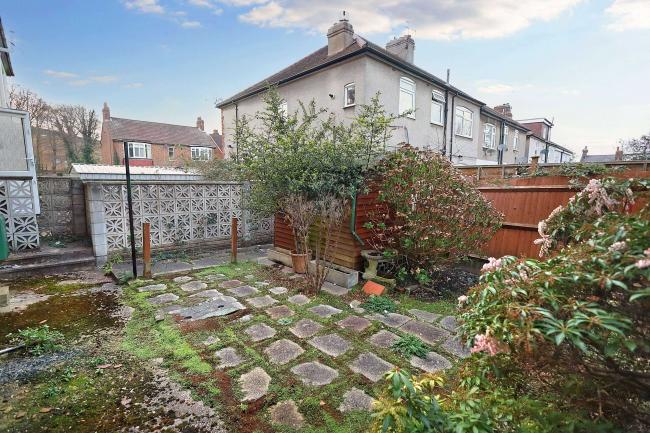 Flat 4 Kennard Mansions, Friern Barnet Road, New Southgate, London, N11 3DN 8