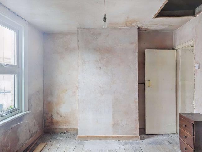 17 Elliott Street, Gravesend, Kent, DA12 2JP 7