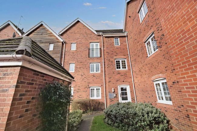 27 Marina View, Fazeley, Tamworth, B78 3BF 8