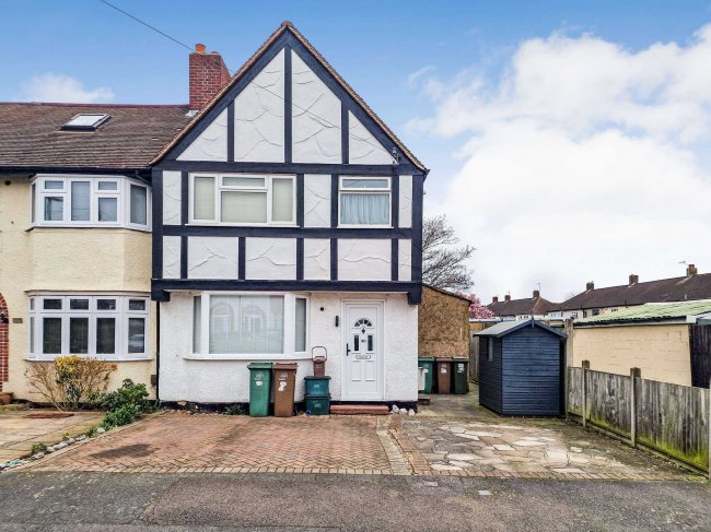 161 Bramblewood Close, Carshalton, SM5 1PH 7