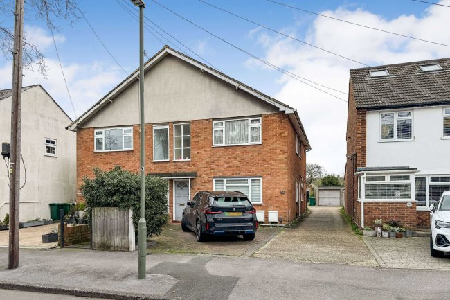 52 Park Road, Ashford, Middlesex, TW15 1EU 1