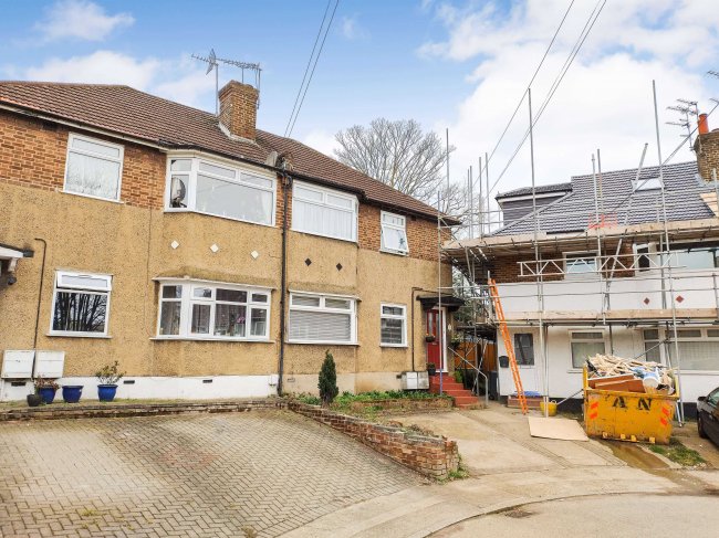 13/13a Oakleigh Close, Whetstone, N20 0RT 6