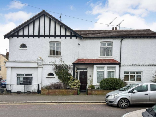 55 Southbourne grove, & 436 Westborough Road, Westcliff-on-sea, Essex, SS0 9UW & SS0 9TJ 8