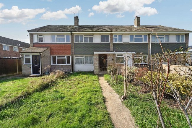 46 West Close, Ashford, Middlesex, TW15 3LN 9