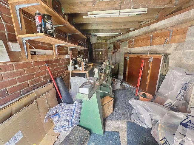 26 Eltham Close, Nottingham NG8 6BS 4