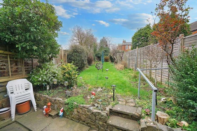 5 Cavendish Road, Leicester LE2 7PG 8