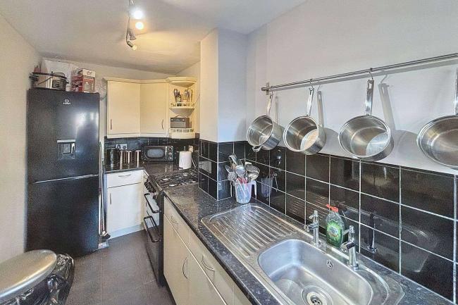 9 Eagle Close, Waltham Abbey, EN9 3NA 9