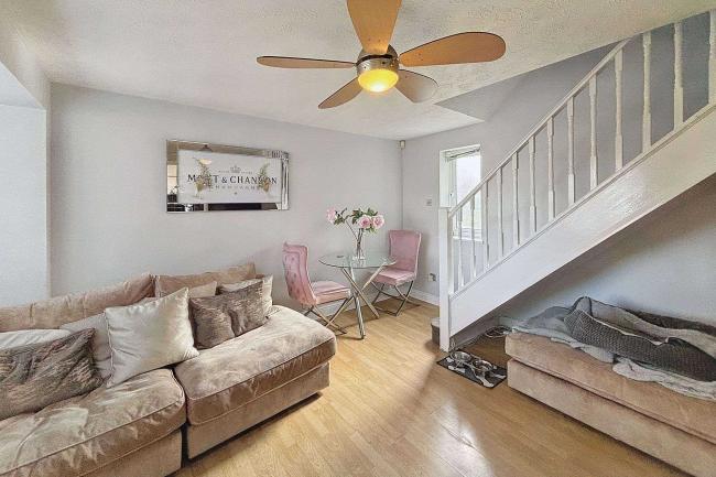 9 Eagle Close, Waltham Abbey, EN9 3NA 9