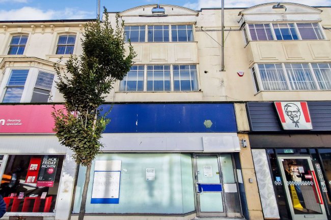 76 Terminus Road, Eastbourne, BN21 3LX 5