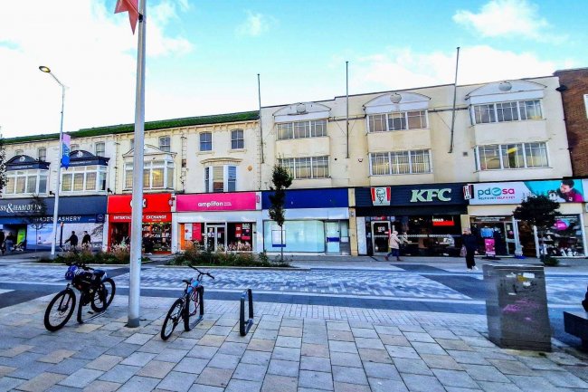 76 Terminus Road, Eastbourne, BN21 3LX 5