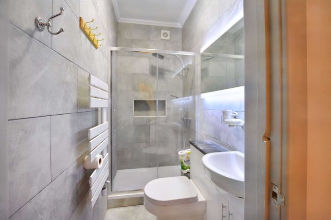 122 - 128 (Evens) Marvels Lane, Grove Park, London, SE12 9PG 9