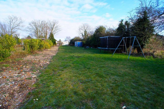 3 Greatfield Nr Royal Wootton Bassett, Wiltshire SN4 8EQ 2