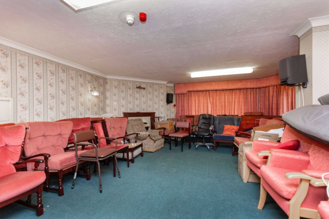 Bolds Court, Rogers Lane, Stoke Poges, Buckinghamshire, SL2 4LR 3