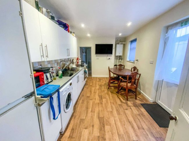 162 Albert Road, Plymouth, PL2 1AQ 5