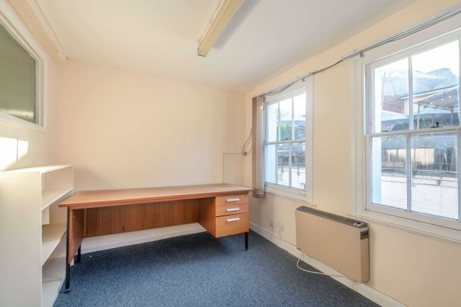 39  39.5  40  40a/41  42 Castle Street and 53 Quarry Street, Guildford GU1 3UA 6