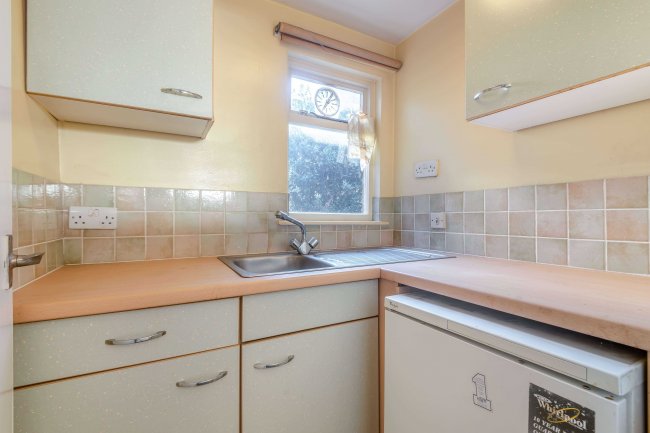 39  39.5  40  40a/41  42 Castle Street and 53 Quarry Street, Guildford GU1 3UA 6