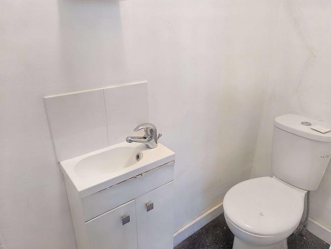 Flat 3, 1 Borough Hill, Croydon, CR0 4LP 8