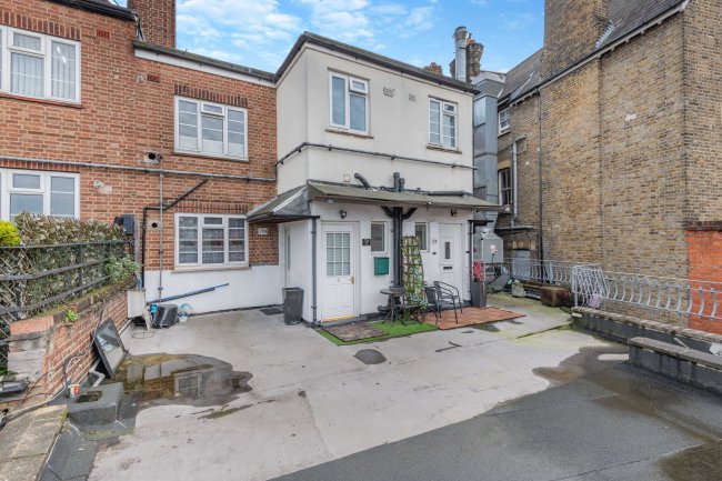 72-74 High Street, Beckenham, Greater London BR3 1ED 7