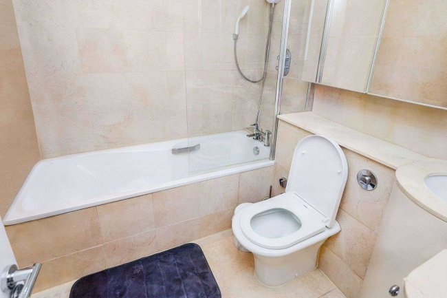 Flat 16 Princes Court, 88 Brompton Road, Knightsbridge, London, SW3 1ES 6