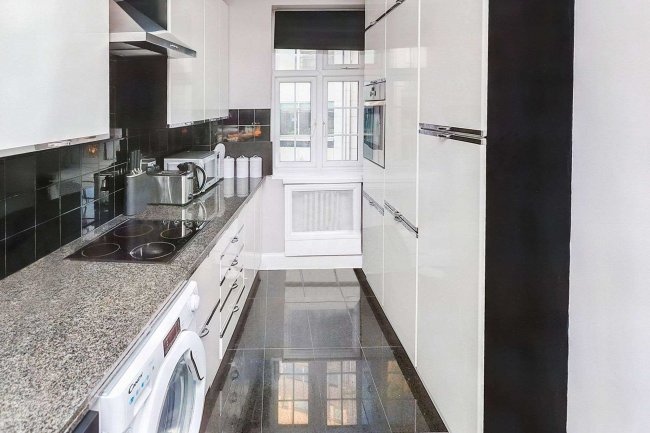 Flat 16 Princes Court, 88 Brompton Road, Knightsbridge, London, SW3 1ES 6