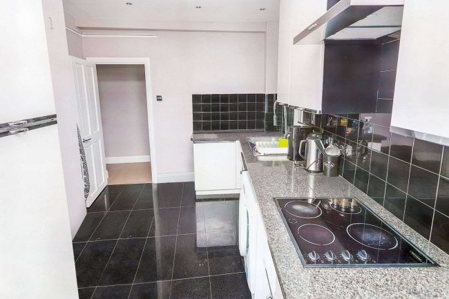 Flat 16 Princes Court, 88 Brompton Road, Knightsbridge, London, SW3 1ES 6