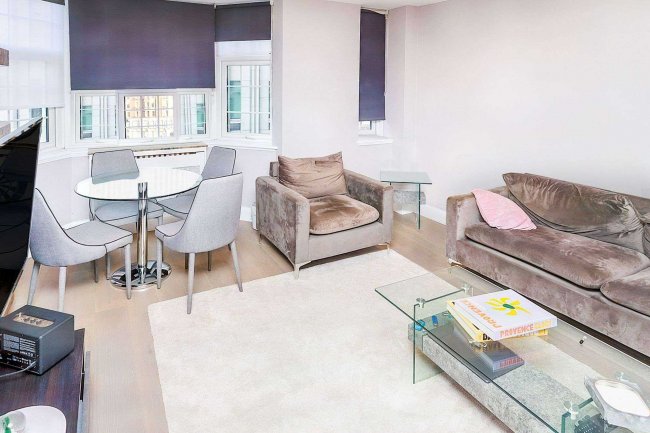 Flat 16 Princes Court, 88 Brompton Road, Knightsbridge, London, SW3 1ES 6