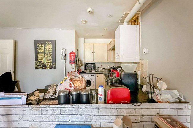 Flat 14, 37 West Street, Bognor Regis, PO21 1FS 10