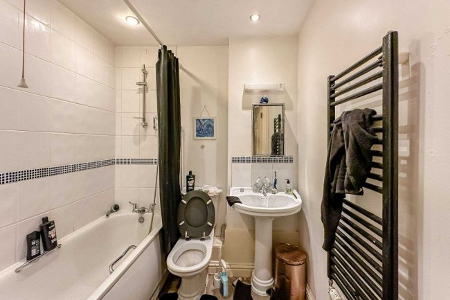 Flat 14, 37 West Street, Bognor Regis, PO21 1FS 10