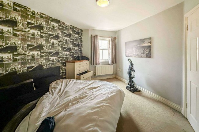 Flat 14, 37 West Street, Bognor Regis, PO21 1FS 10