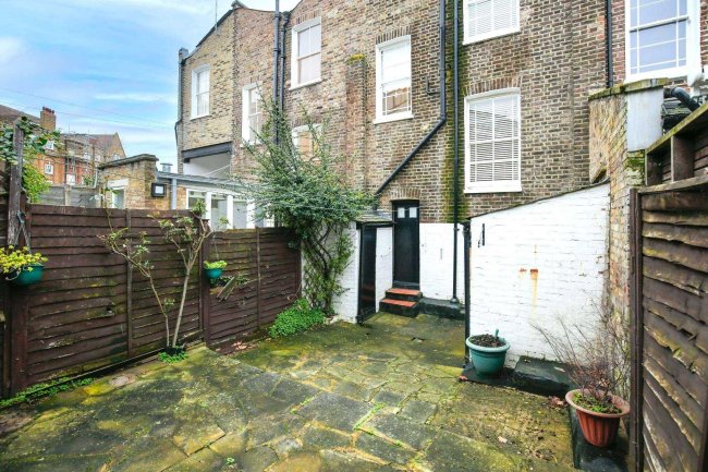 9 Wilton Square, Islington, London, N1 3DL 7