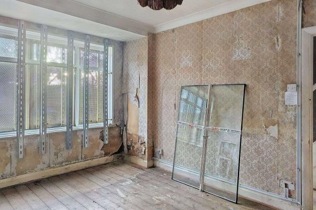 169 Birchanger Road, Croydon, SE25 5BS 2