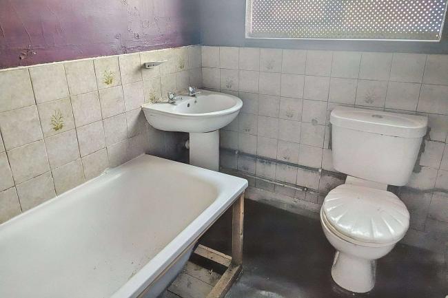 169 Birchanger Road, Croydon, SE25 5BS 2