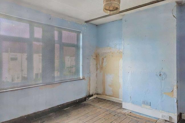 169 Birchanger Road, Croydon, SE25 5BS 2