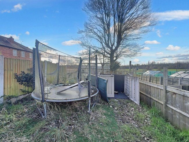 3 Thorpe Close, Nottingham, NG9 8FB 9