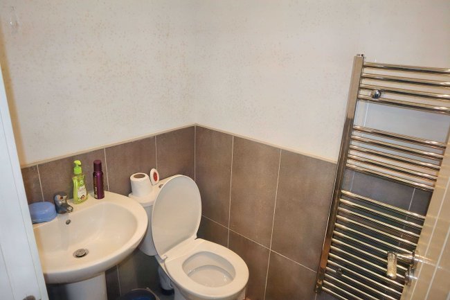 11 Courier House, King Cross Street, Halifax, West Yorkshire, HX1 2DG 9