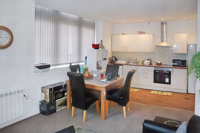 11 Courier House, King Cross Street, Halifax, West Yorkshire, HX1 2DG 9