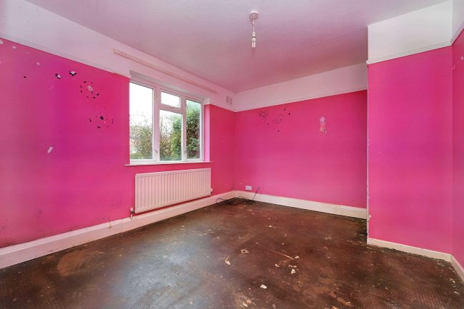 44 Sefton Close, Stoke Poges, Slough, SL2 4LJ 8