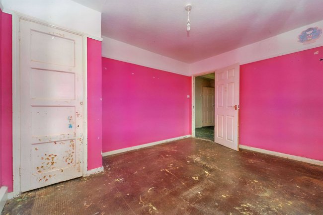 44 Sefton Close, Stoke Poges, Slough, SL2 4LJ 8