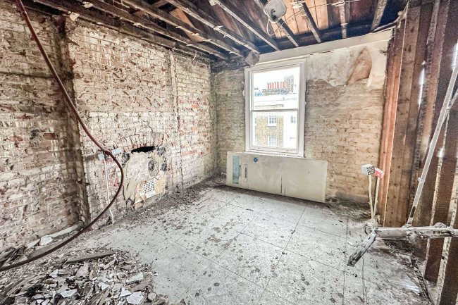 42-44 Warwick Way, Pimlico, London, SW1V 1RY 3