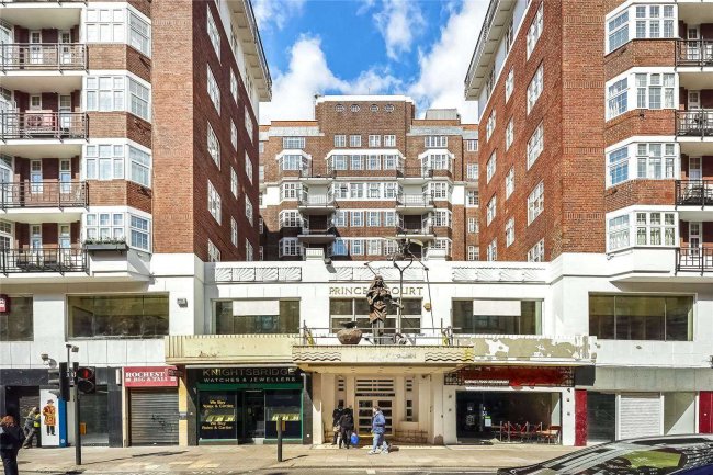 Flat 31 Princes Court, 88 Brompton Road, Knightsbridge, London, SW3 1ES 6