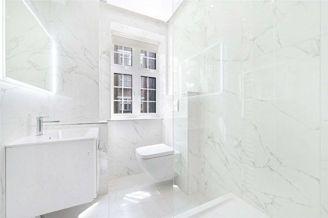 Flat 31 Princes Court, 88 Brompton Road, Knightsbridge, London, SW3 1ES 6