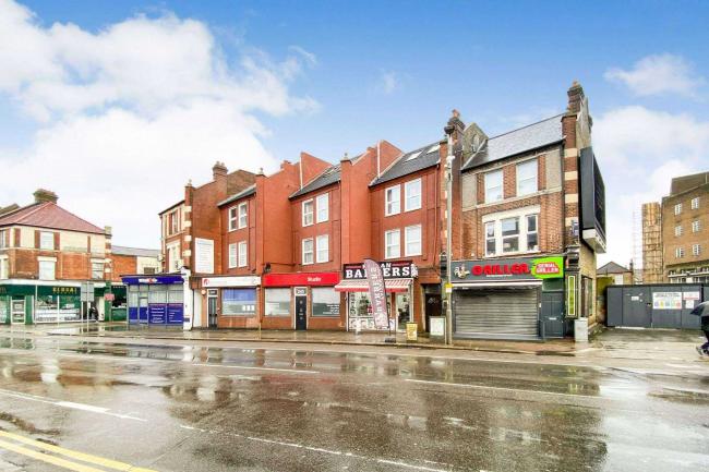 Flat 5, The Hammonds, 243-247 (odds) Mitcham Road, Tooting SW17 9JQ 8