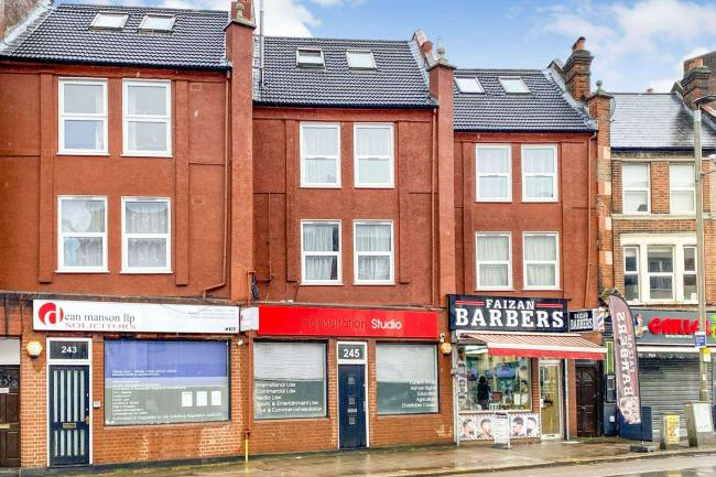 Flat 5, The Hammonds, 243-247 (odds) Mitcham Road, Tooting SW17 9JQ 8