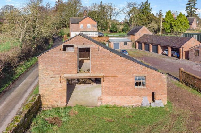 Hayward Barn, Goldstone, Hinstock, Market Drayton, Shropshire, TF9 2NA 4